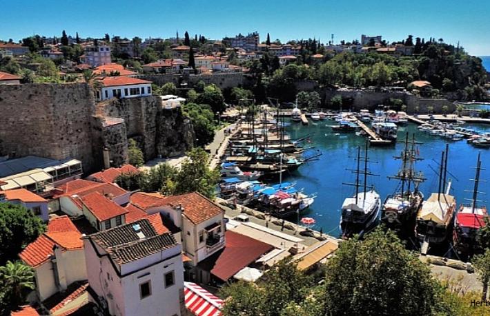 Antalya Kalesi satılıyor... Burçlara otel yapılacak