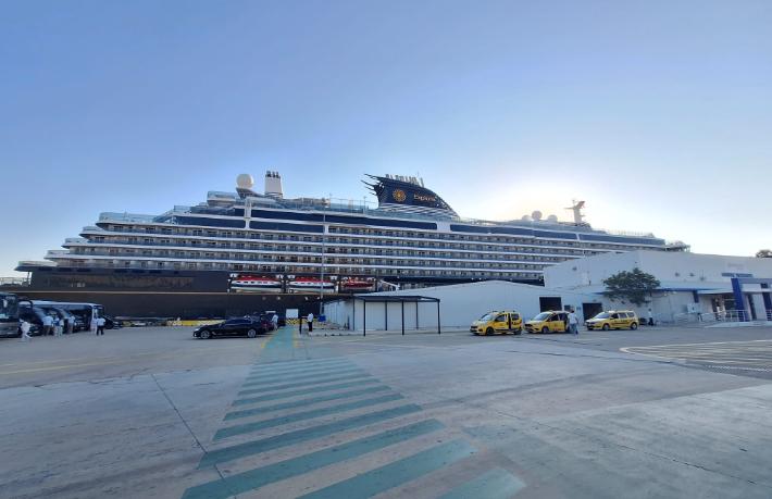 QTerminals Antalya, dünyaca ünlü kruvaziyeri ağırladı