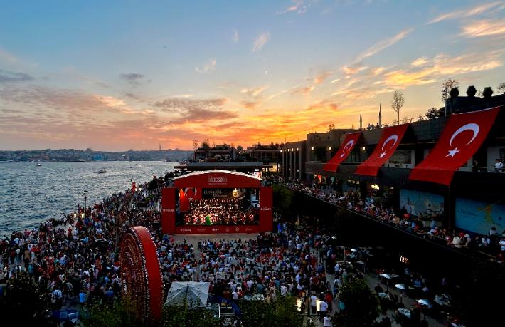 Galataport İstanbul'dan Cumhuriyet'in 102. yılına özel kutlama