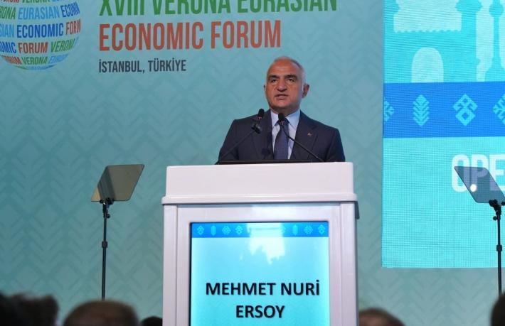 Bakan Ersoy, Türkiye'nin turizmdeki başarısının formülünü açıkladı