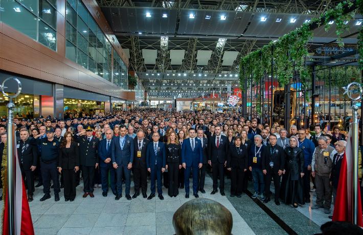 Atatürk, 10 Kasım’da İstanbul Sabiha Gökçen’de anıldı