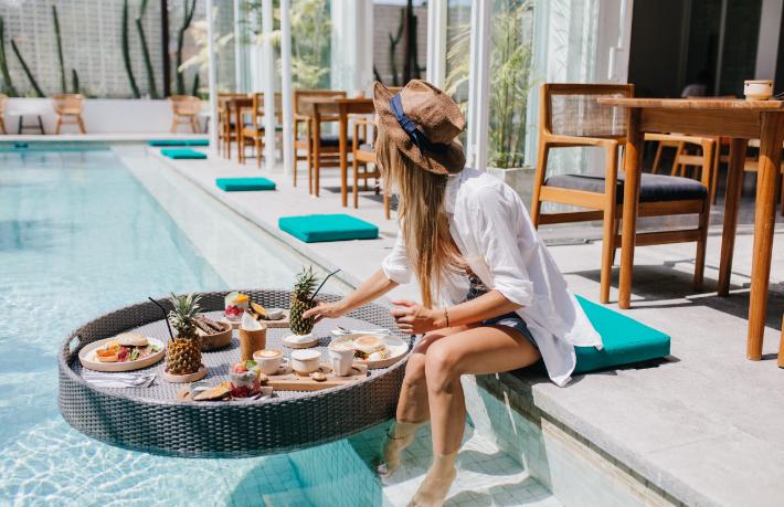 Ultra zenginler bu sene en çok tatil ve lüks yemeğe para harcadı