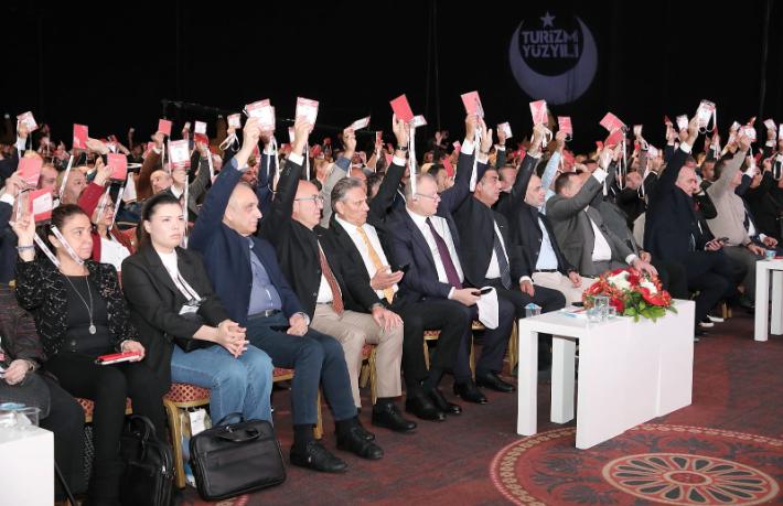 TÜRSAB Kongresi'nde 'Firuz Bağlıkaya' sesleri