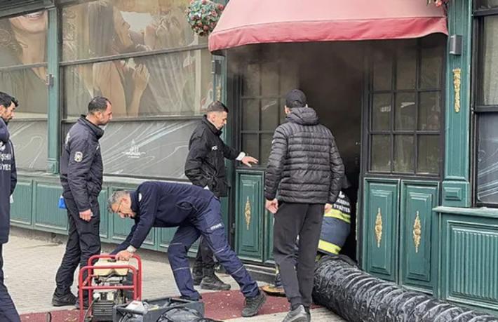 Otelde yangın paniği: 152 kişi tahliye edildi