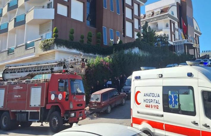 Manavgat'ta 5 yıldızlı otelde yangın... Turistler tahliye edildi