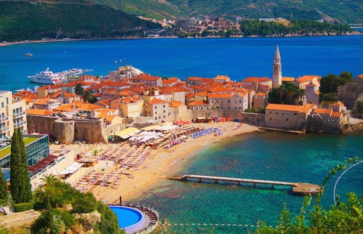 Karadağ'a vizesiz giriş yeniden başladı