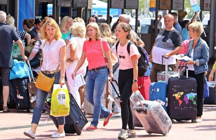 Rus turistler yine Türkiye'yi seçtiler! Rezervasyonlar üçe katlandı
