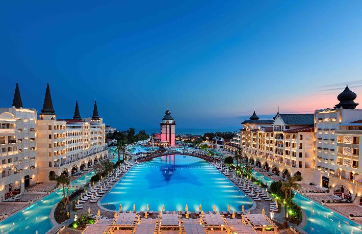 Mardan Palace, Titanic Hotels çatısı altından ayrıldı