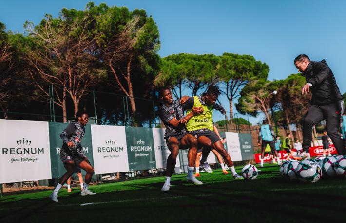 Dünyaca ünlü futbol takımları kamp döneminde Antalya’da buluşuyor