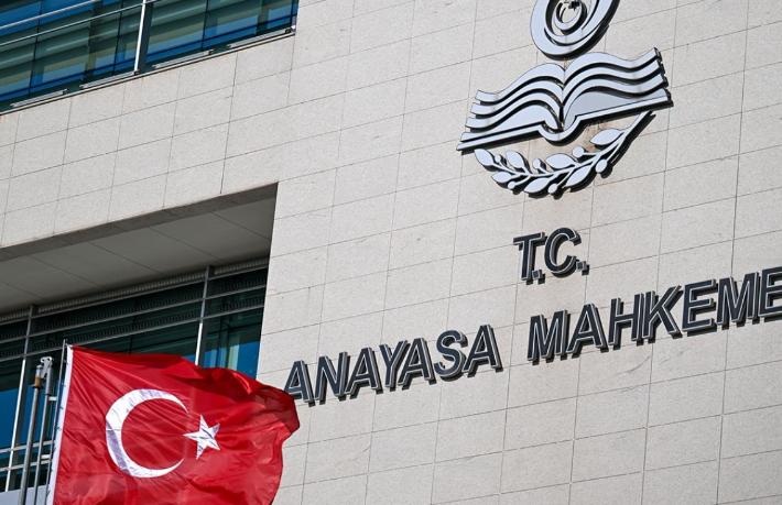 AYM, Turist Rehberliği Kanunu'nu iptal etti