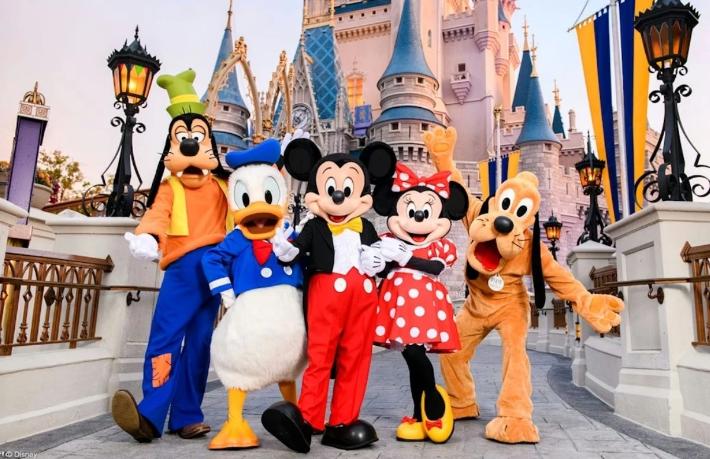 Disney, Trump'ın politikaları nedeniyle turist sayısının düştüğünü açıkladı