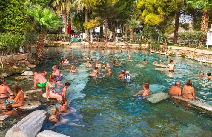 Pamukkale antik havuz neden bir yıldır kapalı?