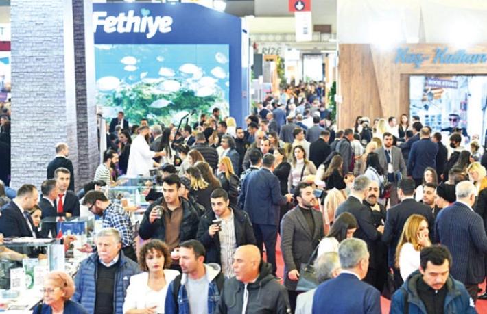 EMITT can çekişiyor turizmciler seyrediyor