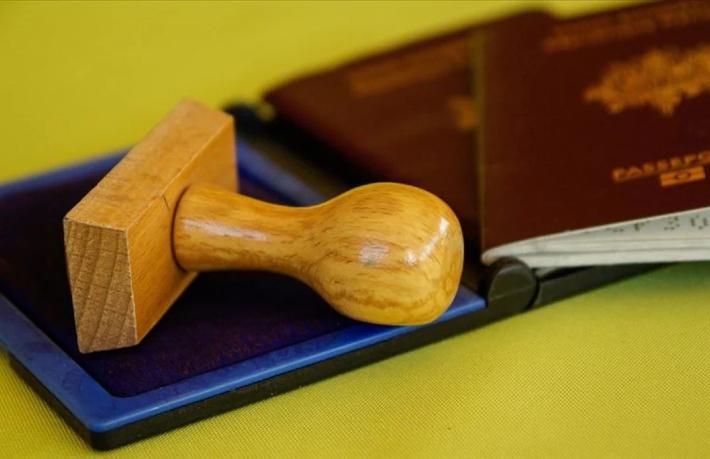 Vize hayaliyle onlarca kişiyi kandırdılar