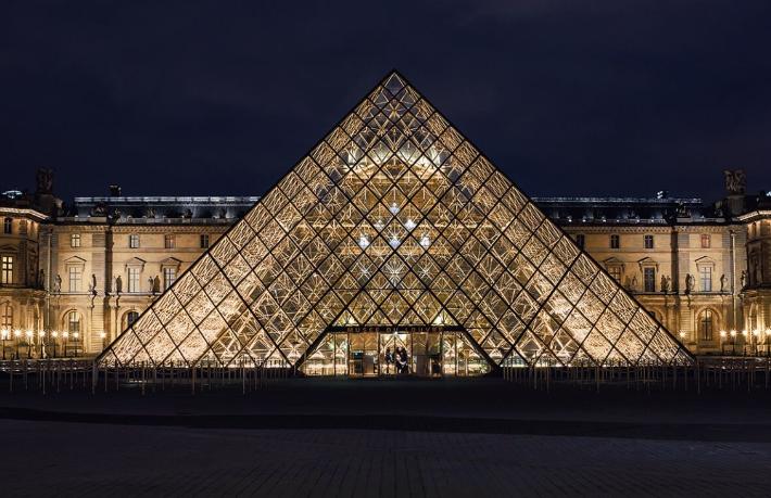 Louvre Müzesi'nde sahte bilet dolandırıcılığı
