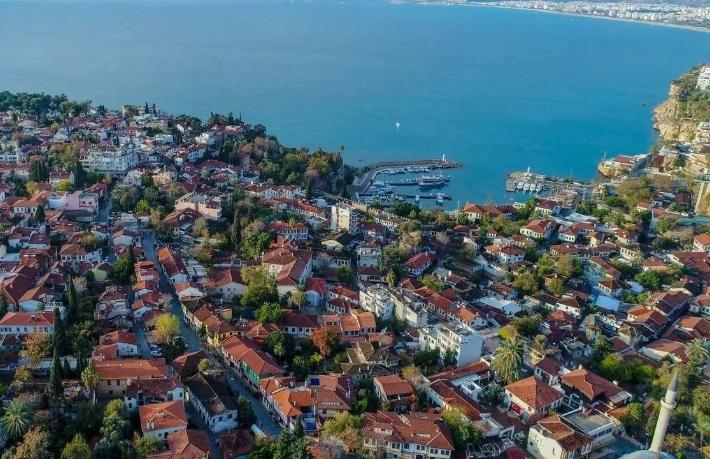 Kaleiçi otelcileri zorda... Ruhsatlar askıda, para kazanamıyoruz, yenileme için izin ve zaman lazım