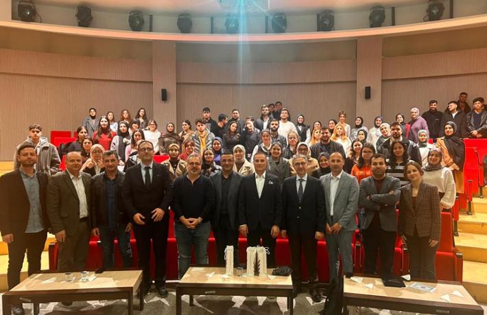 Turizm profesyonelleri, deneyimlerini öğrencilerle paylaştı