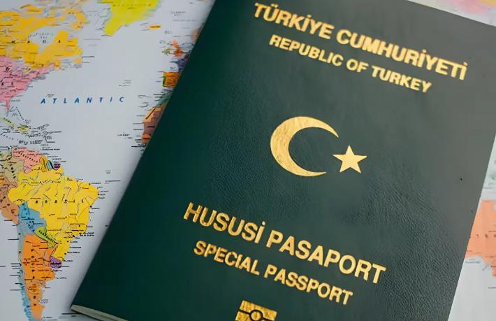 AB'den Türkiye için kritik 'yeşil pasaport' ve 'vize' açıklaması