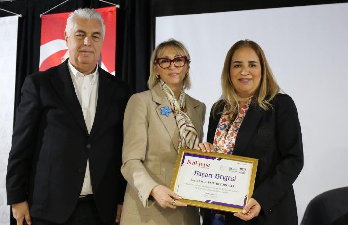 Elite World Hotels & Resorts Yönetim Kurulu Üyesi Emel Elik Bezaroğlu’na başarı ödülü 