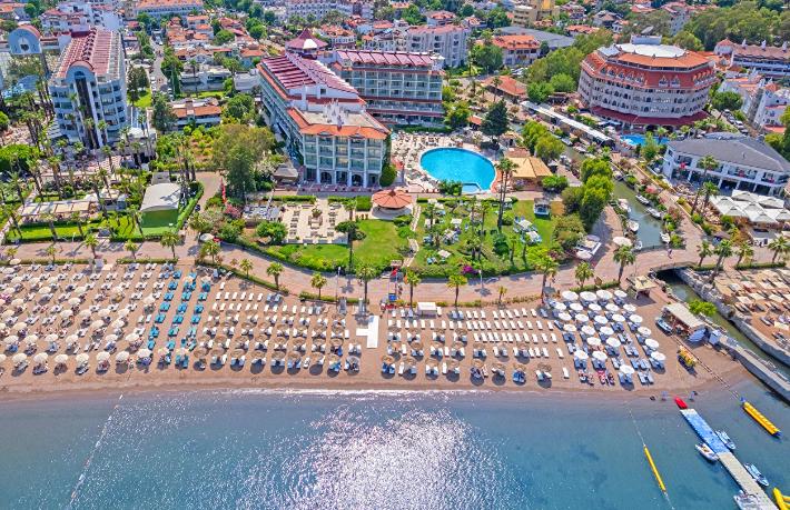 Martı La Perla yenilenen tasarımıyla kapılarını açıyor