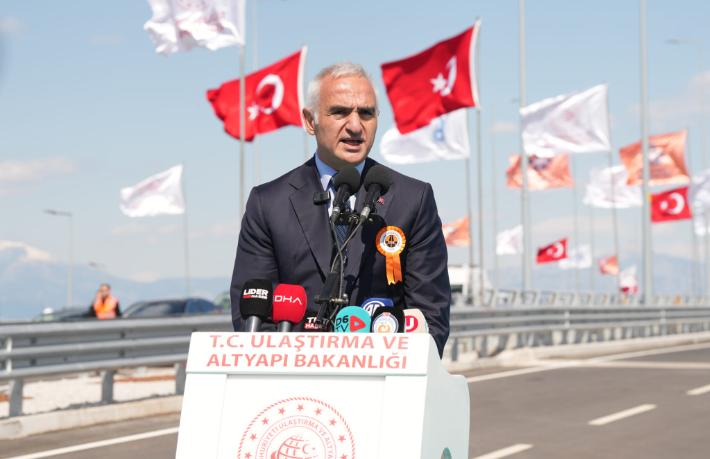 Bakan Ersoy: Sektörün nakit akışını güçlü tutacağız