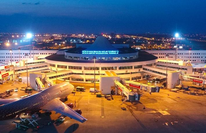 Antalya Havalimanı’nda yolcu rekoru... İlk çeyrekte 3,1 milyonu aştı