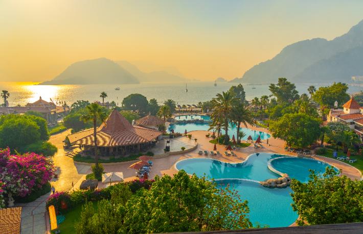 Martı Resort, “Marmaris’in En İyi Lüks Sahil Oteli” seçildi
