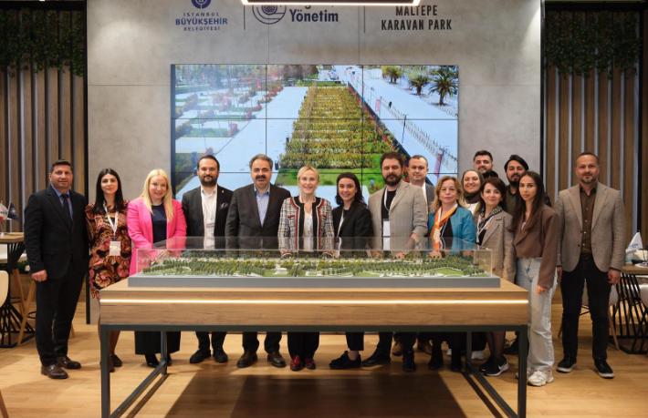 Maltepe Karaval Park'a turizmcilerden yoğun ilgi