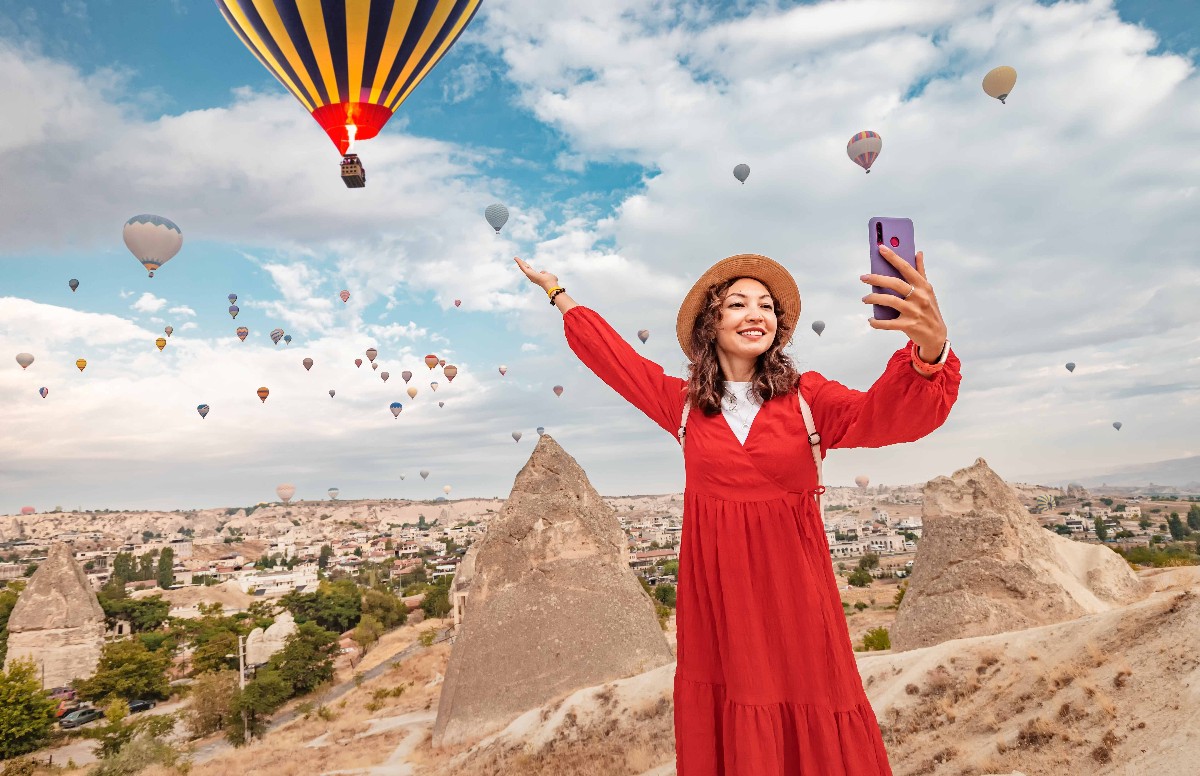 Kapadokya'da ilk yarıda 306 bin turist balon turu yaptı