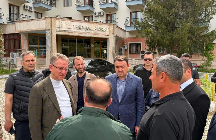 Kapanan ünlü otel yeniden açılıyor