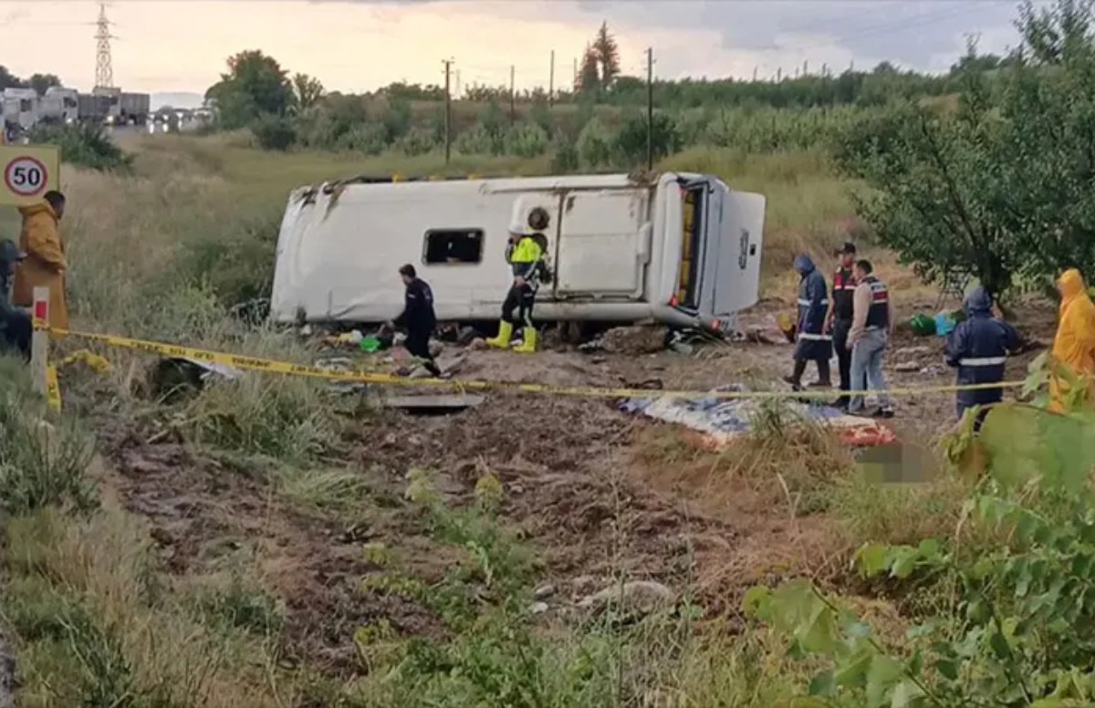 Isparta'da tur otobüsü kazası... Beş ölü, beşi ağır 26 yaralı