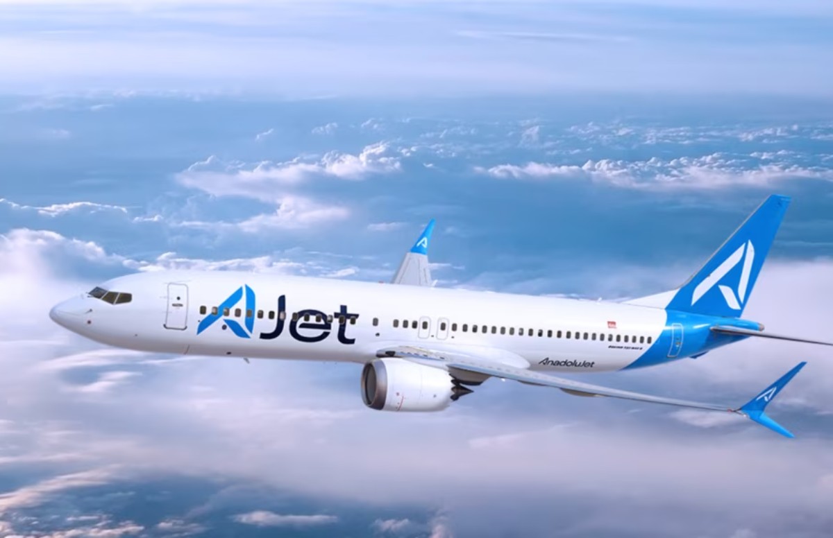 AJet'in St. Petersburg direkt uçuşları başladı