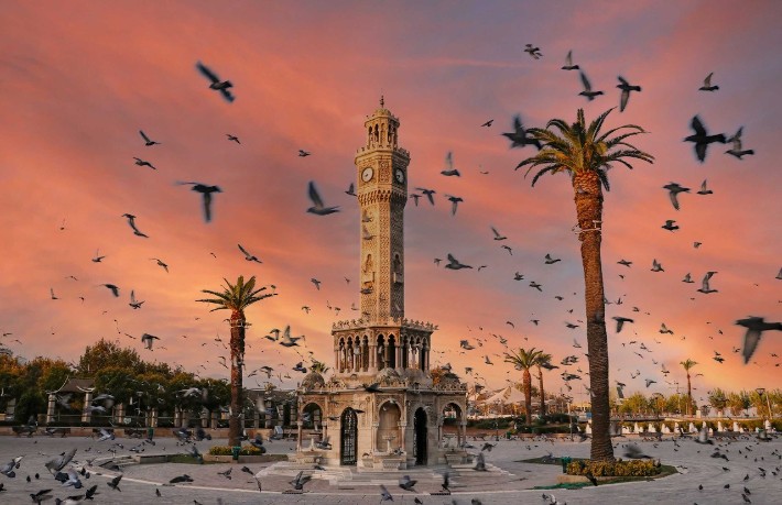 İzmir'in En Keyifli Yaz Rotaları