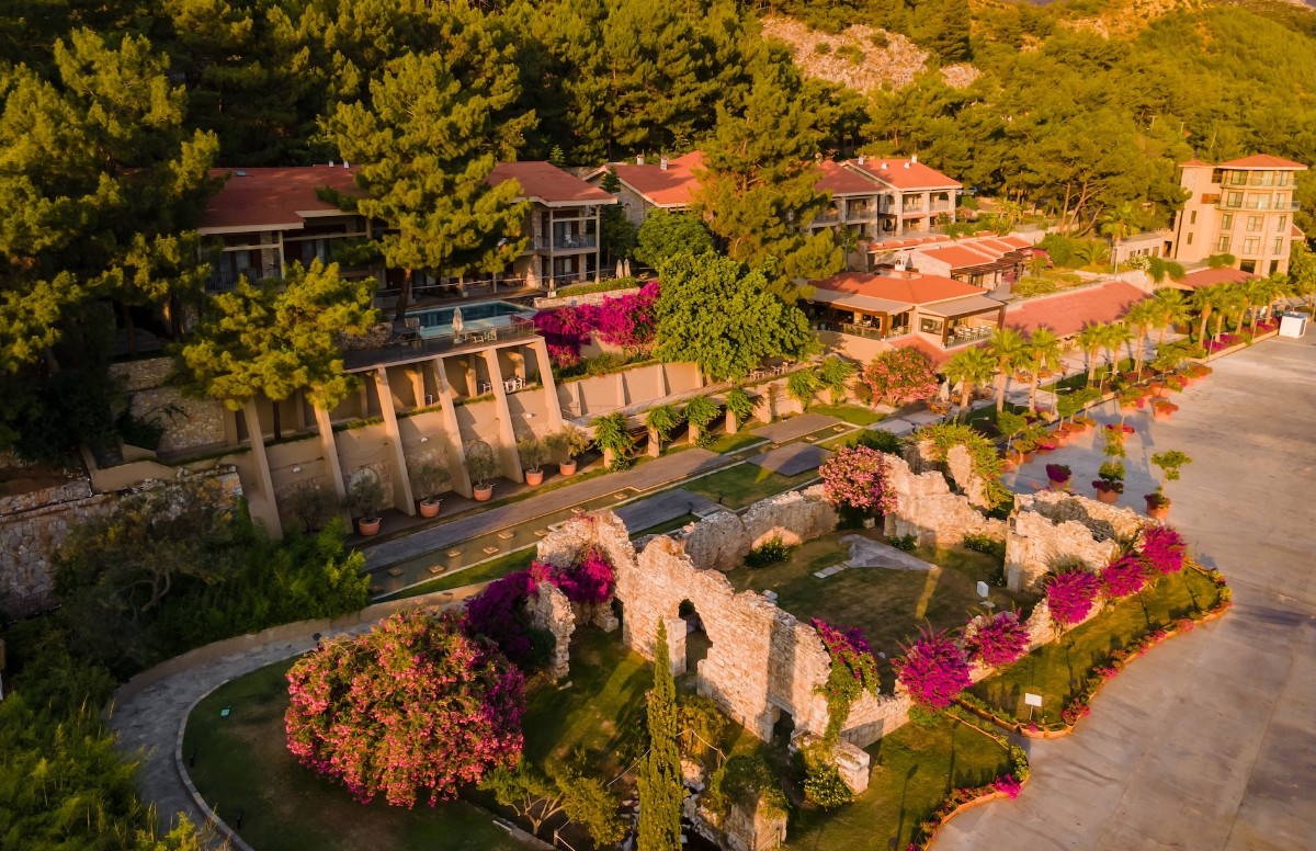 Ege'de zamansız bir kaçış... Martı Hemithea Hotel