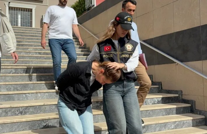 Sultanahmet’te turist soyan 3 kadın tutuklandı
