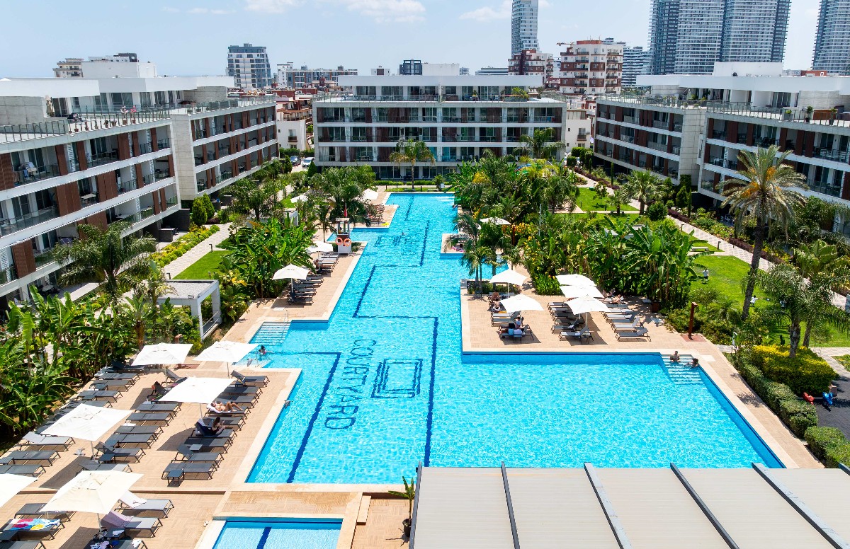 Courtyard Long Beach, tatil ve yaşam konseptini bir arada sunuyor