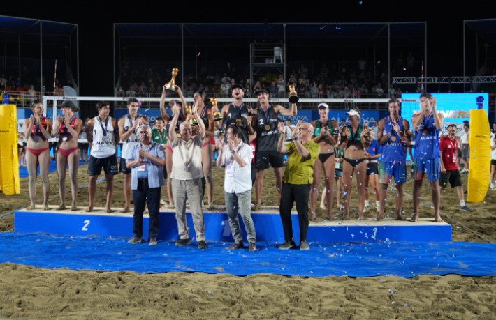 Dünya plaj voleybolunun kalbi Alanya’da attı