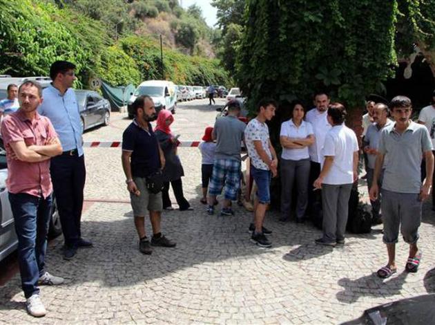 İslami Otel'de çifte rezervasyon skandalı