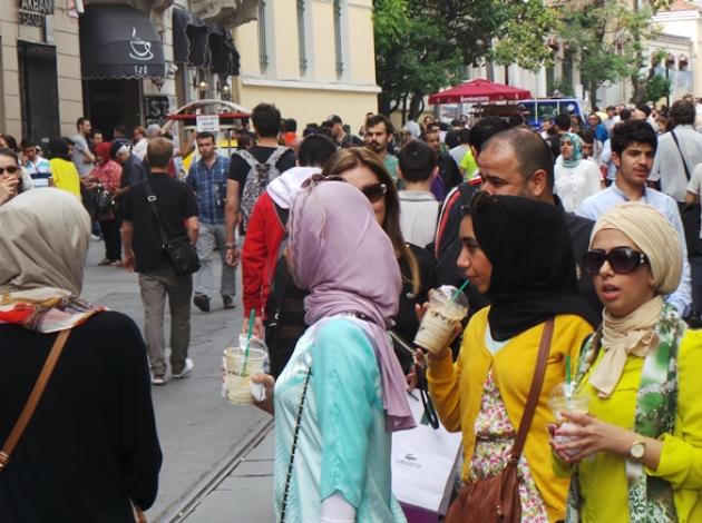 İstanbul’a gelen 6 turistten biri Arap