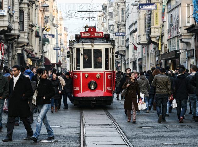 İstanbullu otelcilerden İstiklal'de anma etkinliği