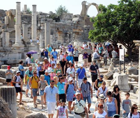 İzmir'deki müze ve ören yeri ziyaretlerinde büyük düşüş