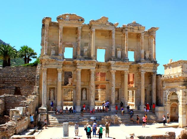 Kaçak rehberler turizme zarar veriyor