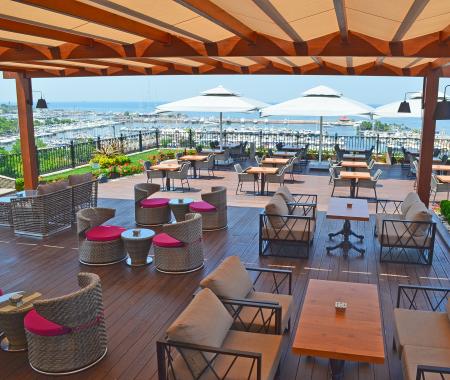 Kalamış Jigger Roof Bar’da yaz keyfi