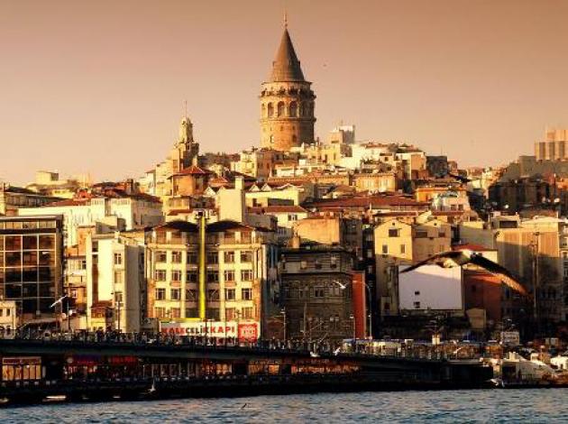 Karaköy’de tescilli binalar otel oluyor