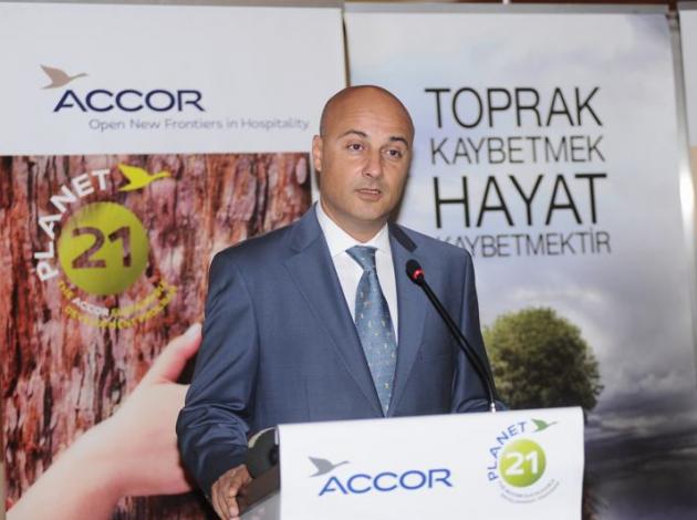 Köfteci açar gibi otel açıyorlar