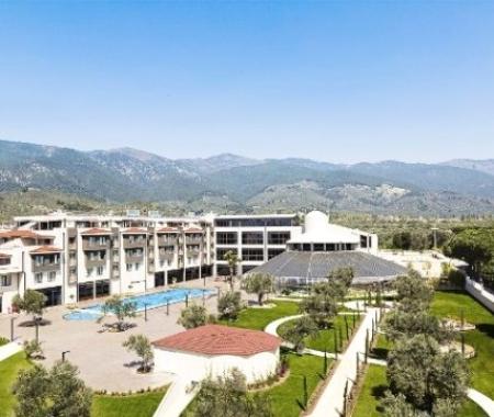 Kuzey Ege'nin ilk uluslararası zincir oteli açıldı