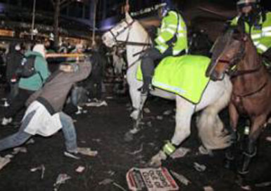 Protestolar Londra turizmini derinden vurdu...