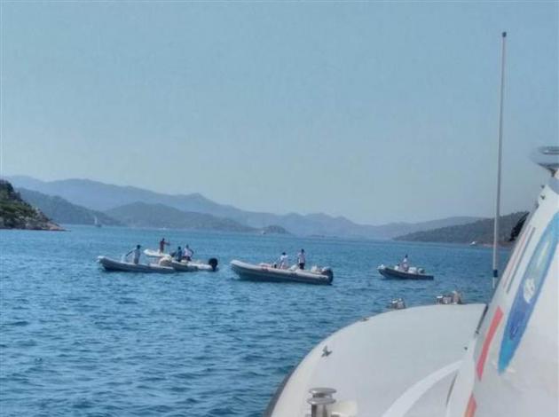 Marmaris'te tur teknesi battı