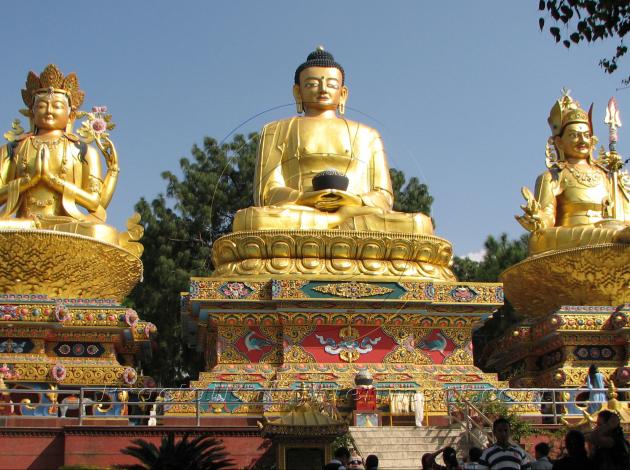Nepal'de depremle birlikte turizm de yıkıldı