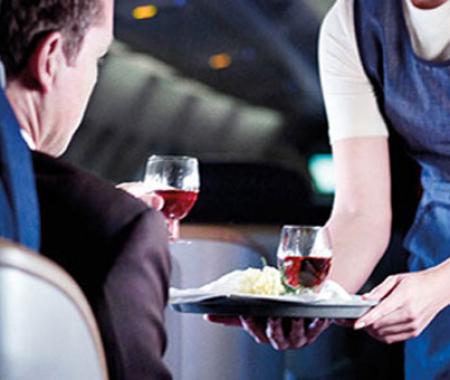 Onur Air uçağında, alkollü içki tartışması